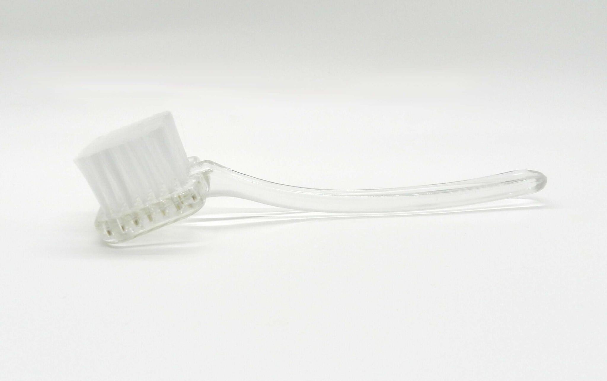 side view of acrylic complexion brush